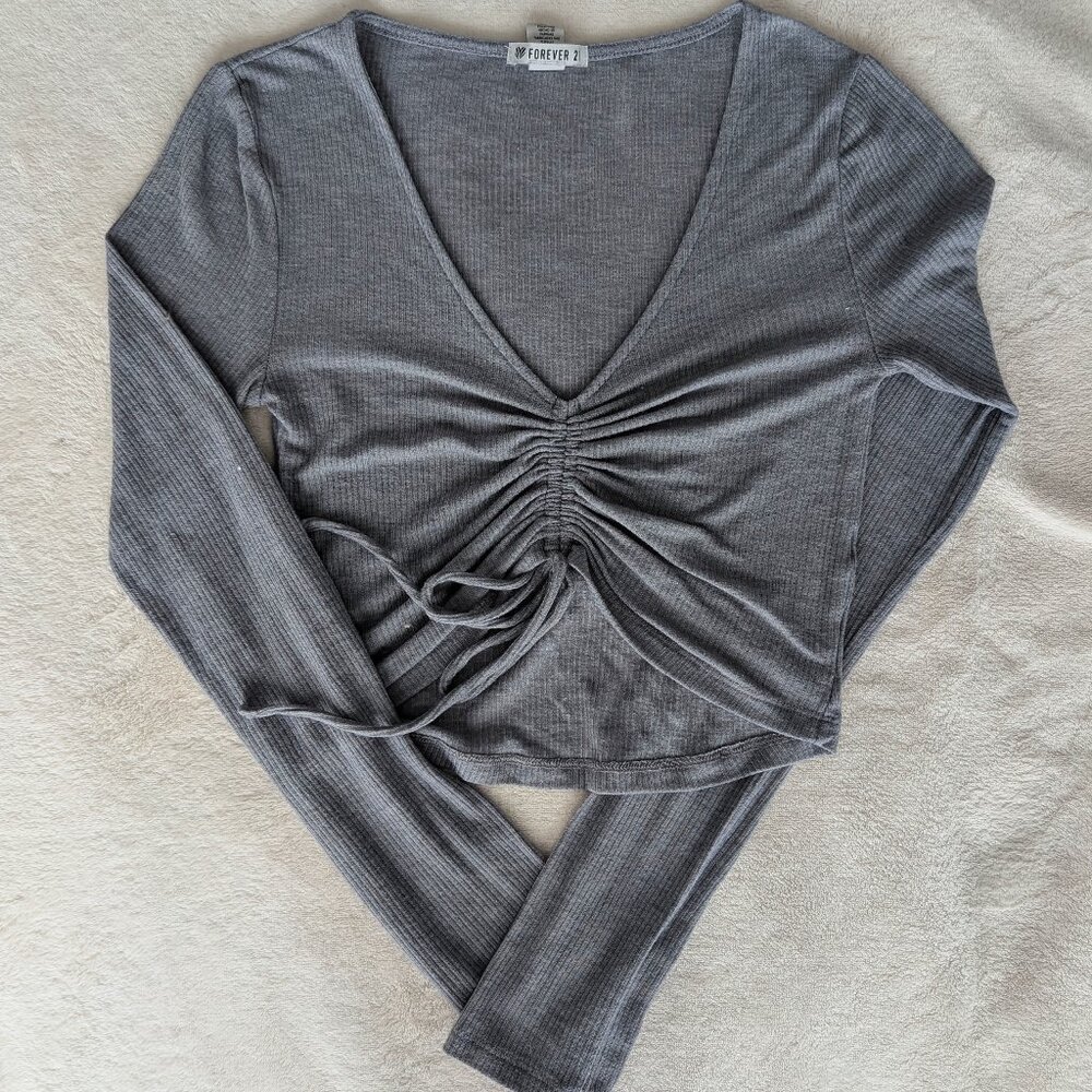 Grey Ribbed Cinched Crop Top - Picture 4 of 6